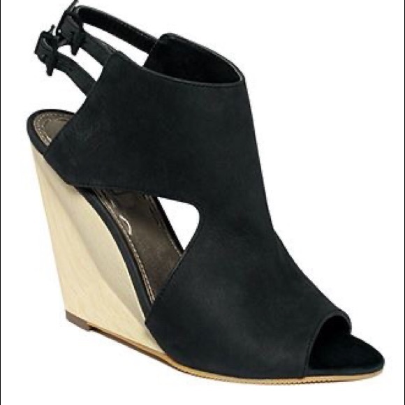 RACHEL Rachel Roy Lyani Wedges Black and Tan 7 - Picture 2 of 8